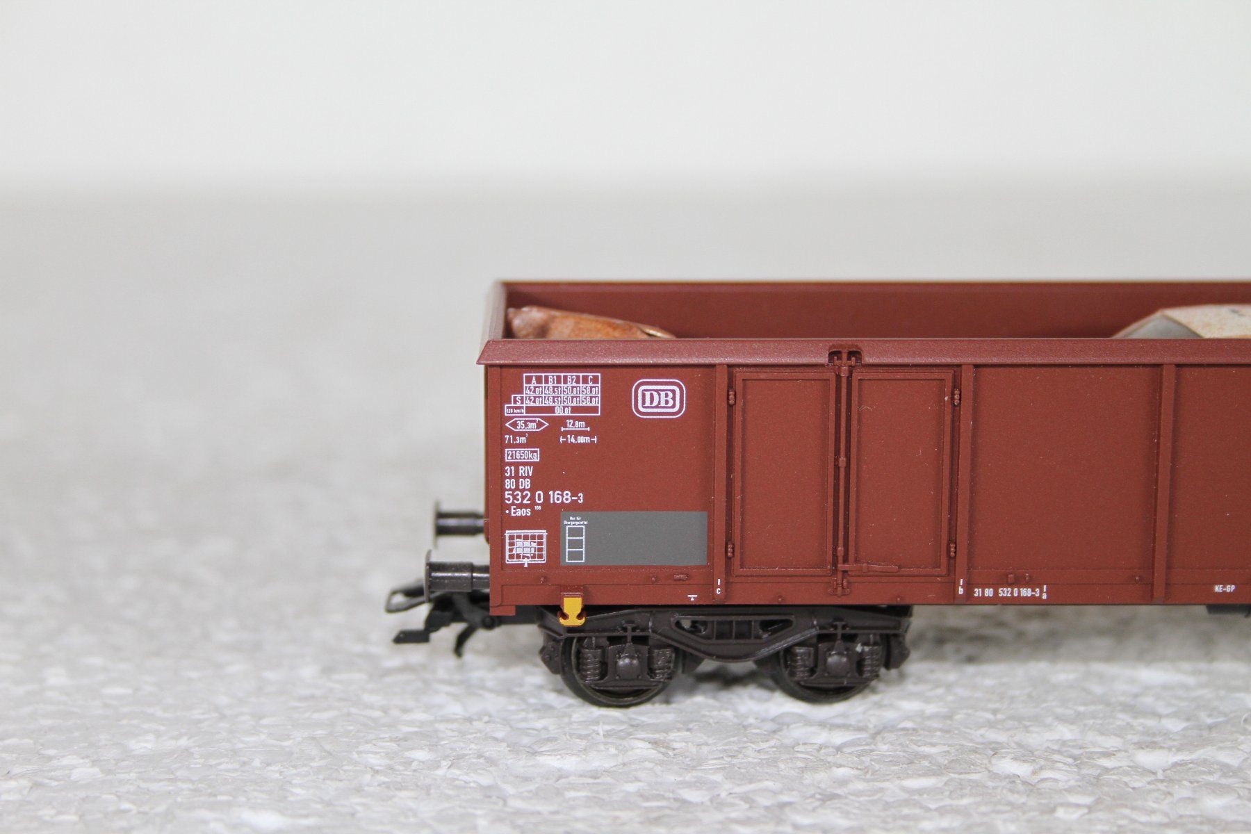 Märklin Modellini di ferrovie: Märklin DB Eaos mit Ladung (3) – Usato da Triesen venduto da gleis8 1
