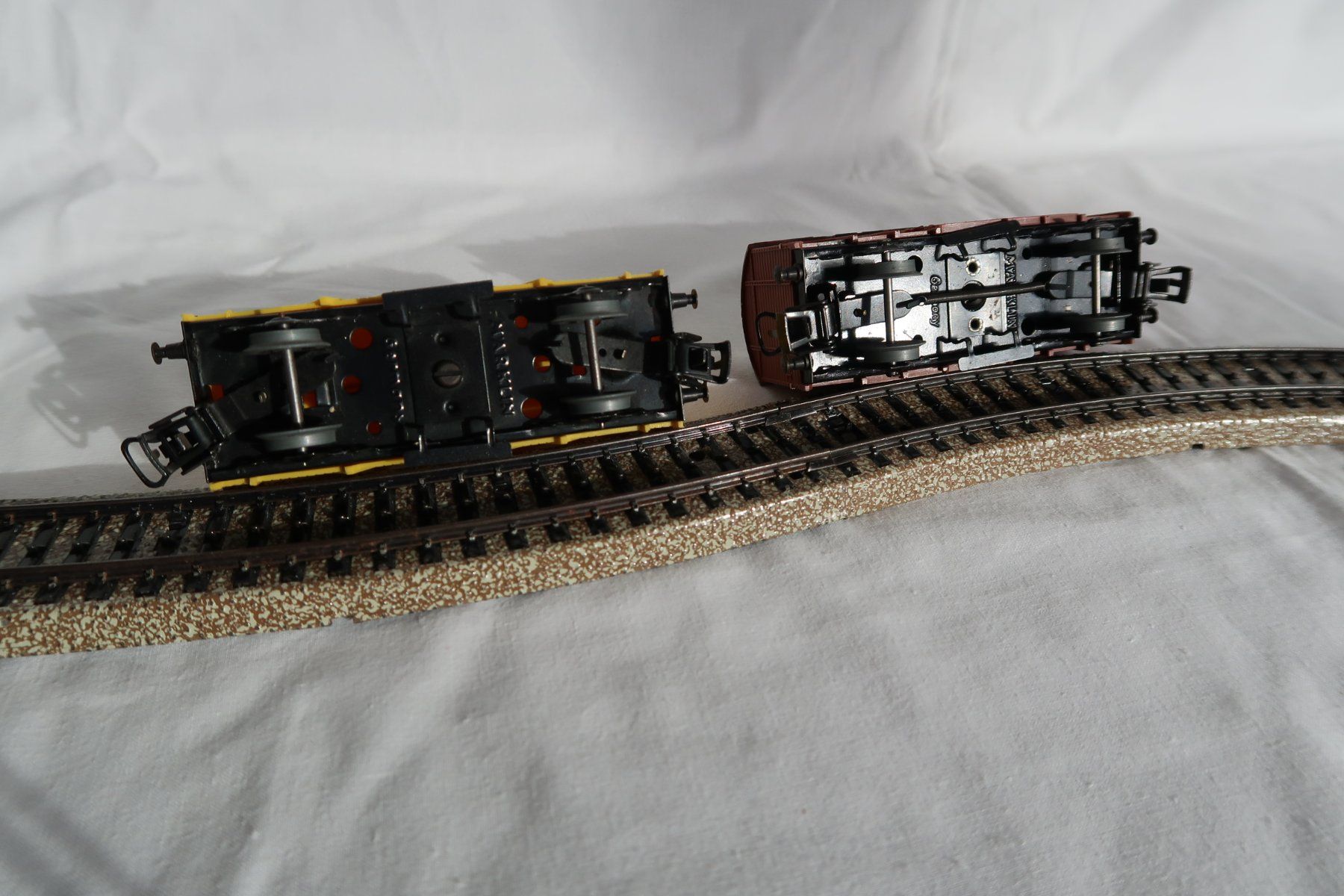 Märklin Modellini di ferrovie: 2x Güterwagen 4509 und 4505 – Usato da Hurden venduto da Barth23 2