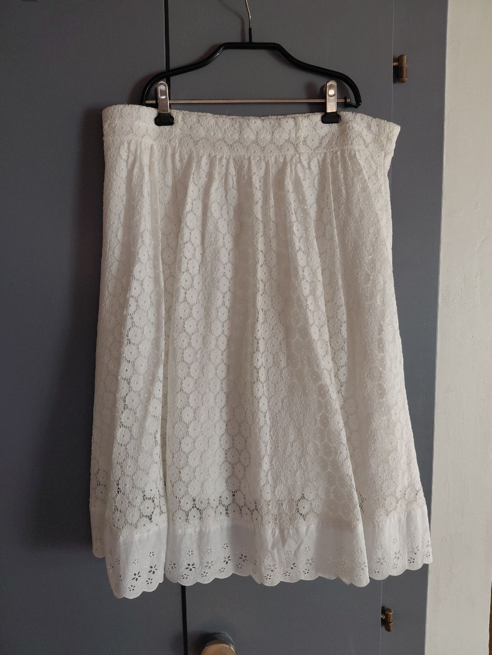 Gonne: jupe... dentelle..doublée  – Usato da Veyras venduto da yonel78