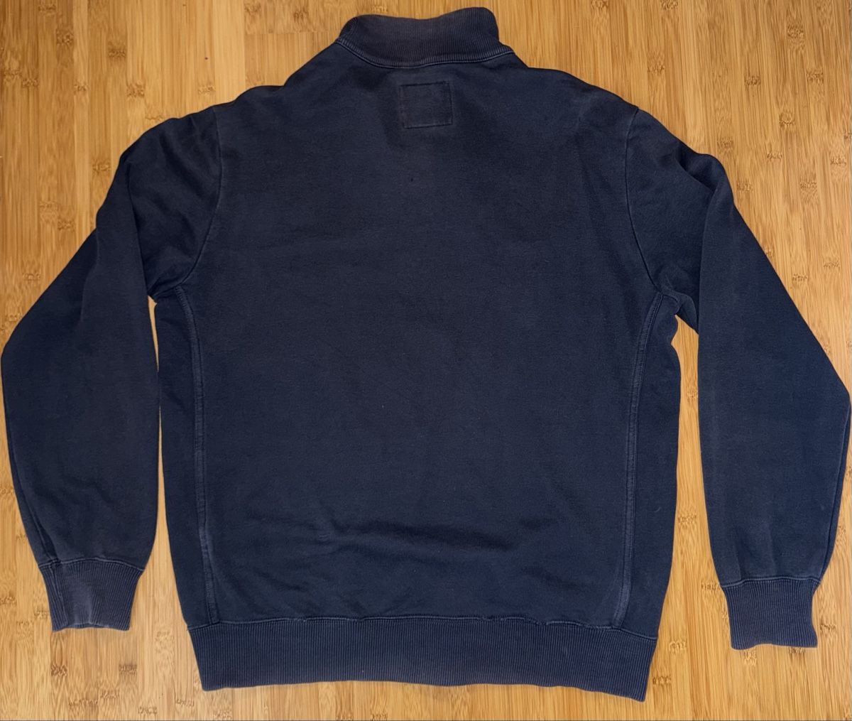 Champion Pullover & Sweatshirts: Champion Pullover Dunkelblau – Gebraucht aus Brienz BE von jeyjeyyyyy 3