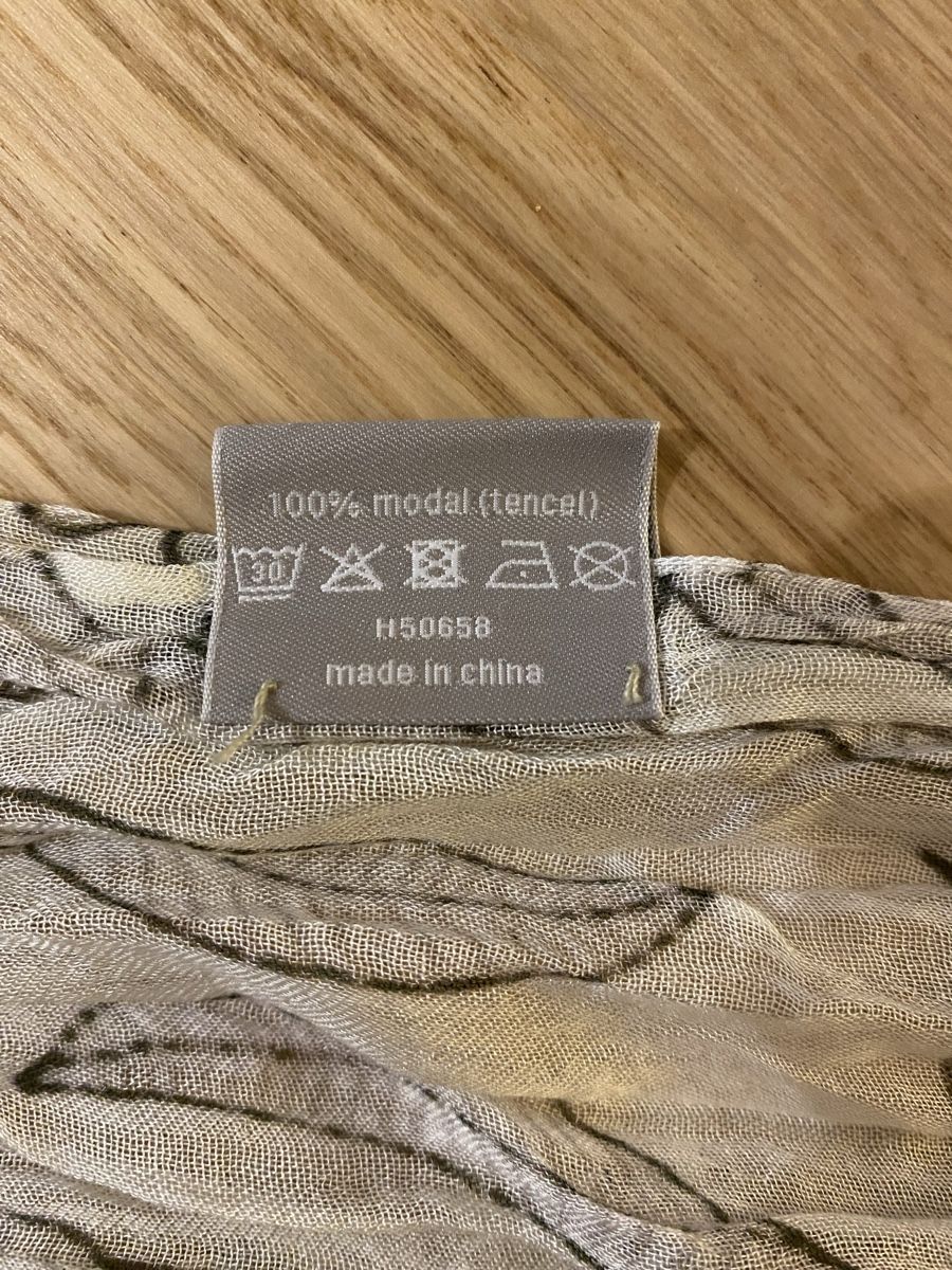 Nile Foulard & Sciarpe: Schal von Nile – Usato da Bern venduto da Emaxxx 2