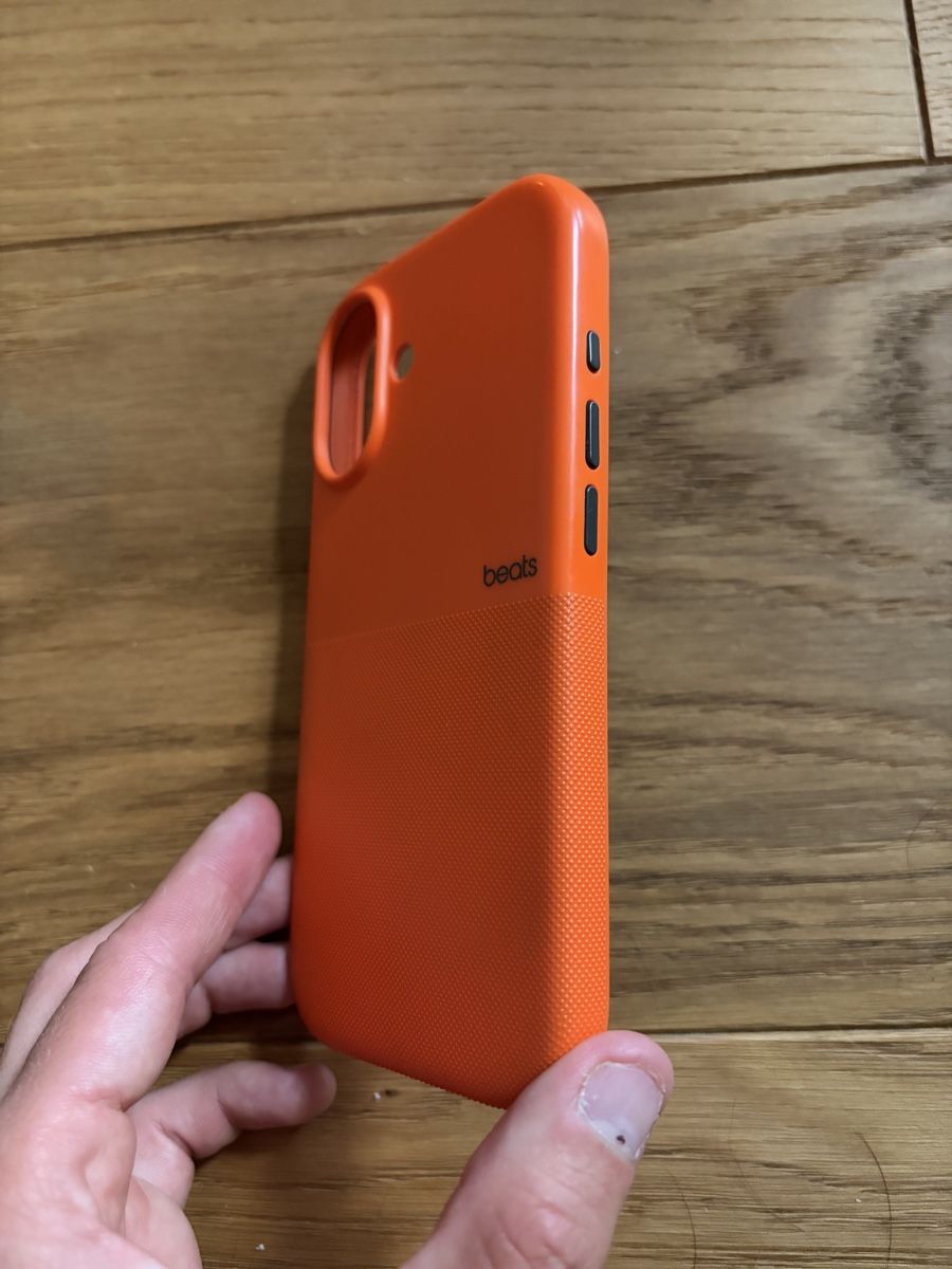 Apple Coques & Protection écran: Coque Beats Orange IPhone 17 Magsafe – Neuf (Voir description) à Courroux par dyl_fg97 1