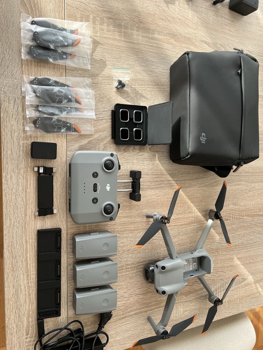 DJI Modellismo RC: DJI AIR 2S Fly More Combo – Nuovo (secondo la descrizione) da Hindelbank venduto da frundi 2
