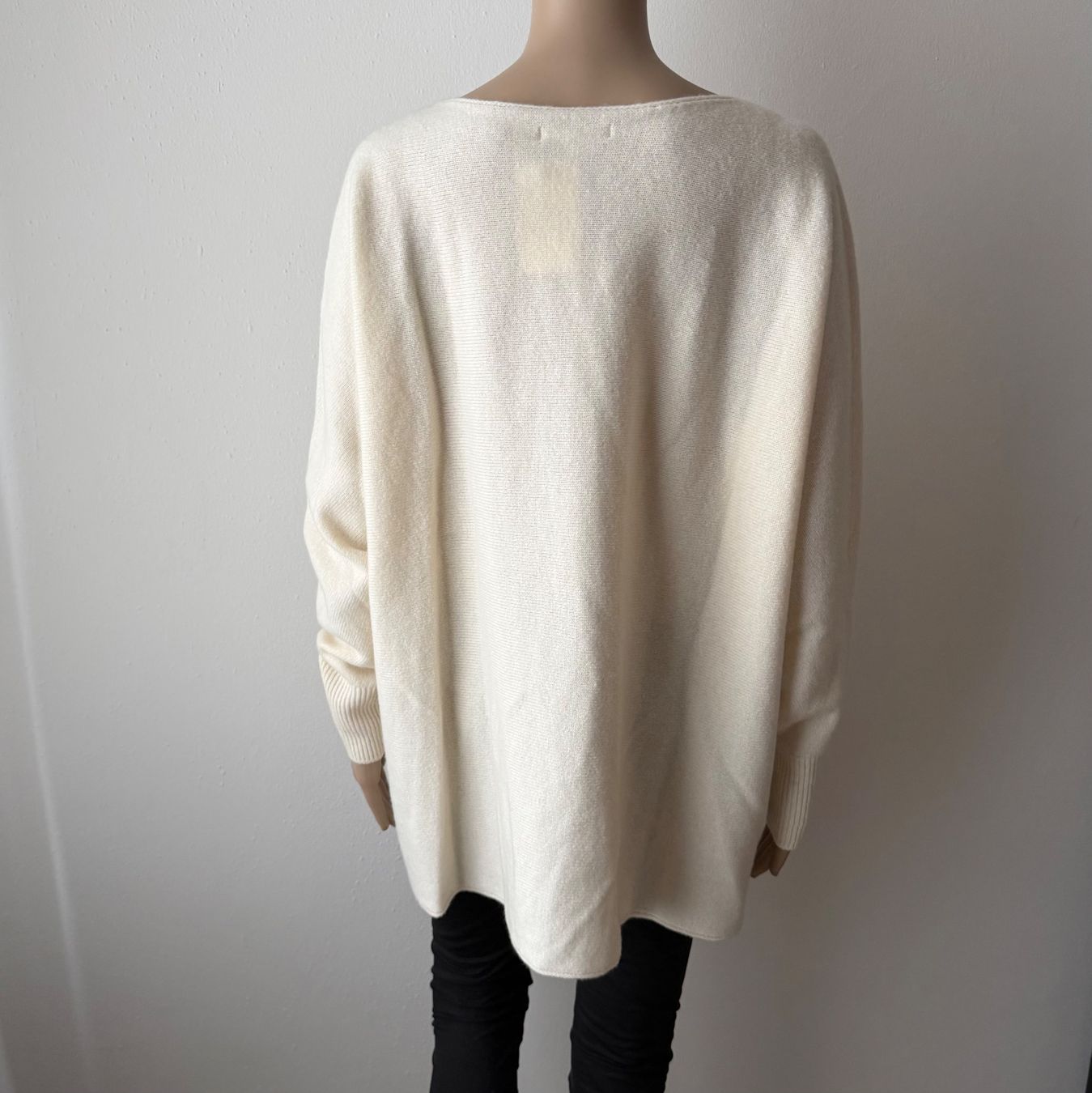 Uniqlo Maglioni & Felpe: neuer UNIQLO Pullover 🤍 – Nuovo e nell'imballaggio originale da Zürich venduto da ClosetQueen 4