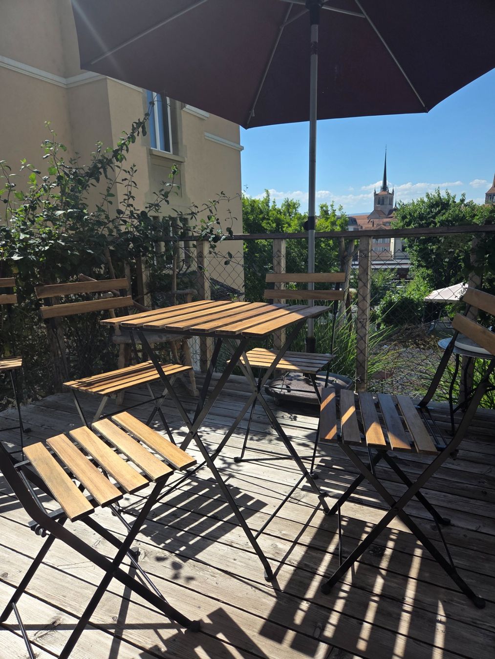 Ikea Set de table et chaises: Table avec 4 chaises IKEA – D'occasion à Vallamand par mamideco 1