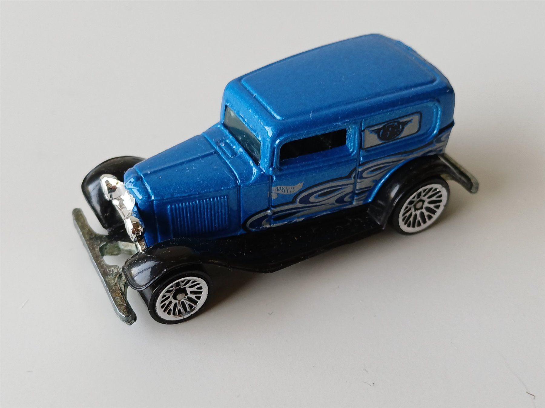 Hot Wheels Modellini d'auto: Hot Wheels - Street Beast & Ford – Usato da Bichwil venduto da Viggen37