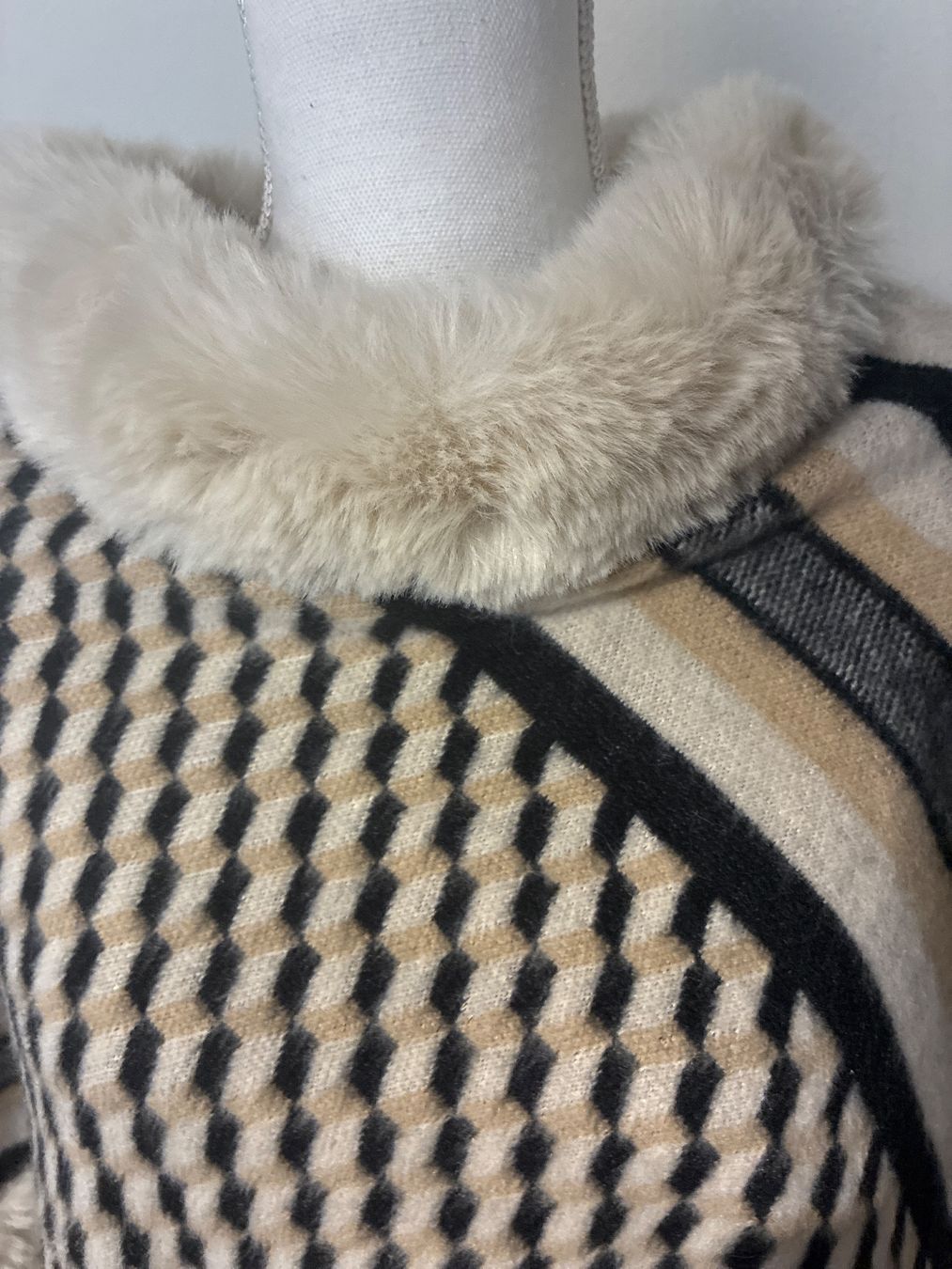 Altro in Moda donna: Poncho Boho – Nuovo e nell'imballaggio originale da Küssnacht am Rigi venduto da Anacerna 1