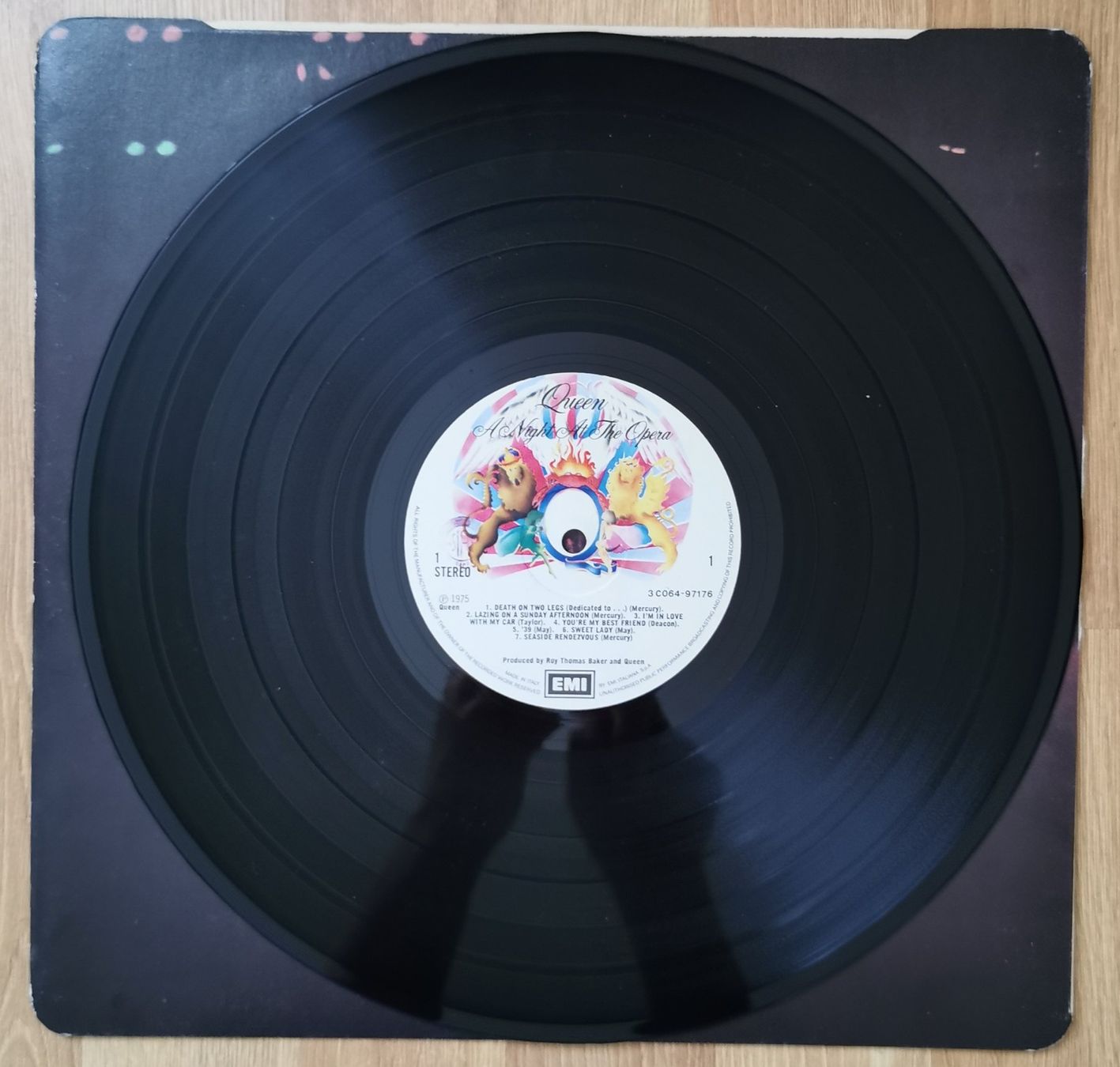 Dischi in vinile: Queen -  "A Night At The Opera"  Vinyl LP 1975 – Usato da Birsfelden venduto da dsc_f8gx 5