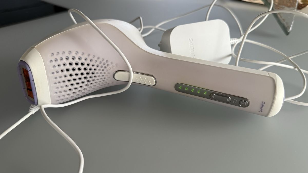Philips Epilatori: Philips Lumea IPL Haarentfernungssystem - Top Zustand! – Usato da Horgen venduto da Senija0 1