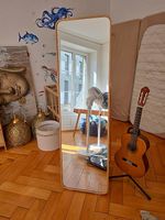 Miroir sur pied IKEA IKORNNES avec portant  52 × 167 cm
