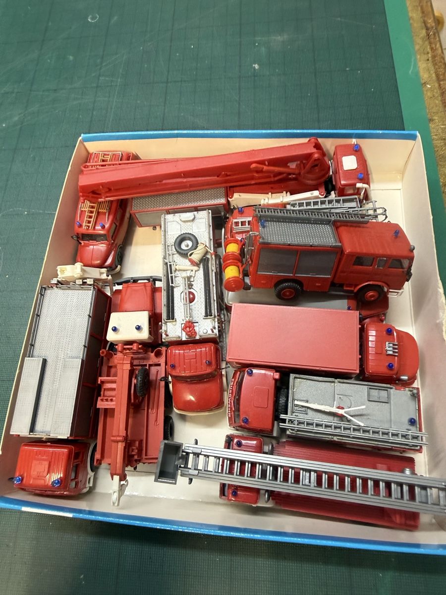 Modellini d'auto: Modellautos Feuerwehr Sammlung  11 stk – Usato da Russikon venduto da Danielr5310