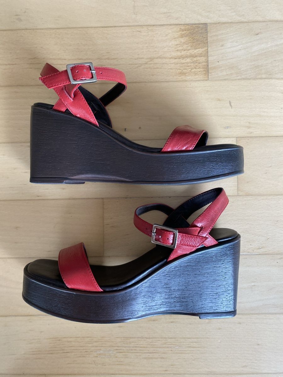 Scarpe da donna: 2 Keilsandaletten Gr.: 36 – Usato da Buchrain venduto da Booster10 1