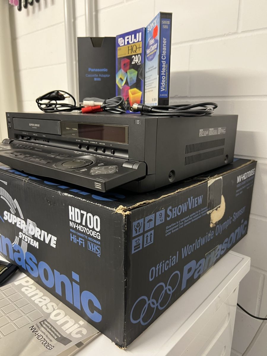 Panasonic Registratori: VHS-Videorecorder NV-HS700 von PANASONIC – Usato da Schongau venduto da Retro_Shop 5