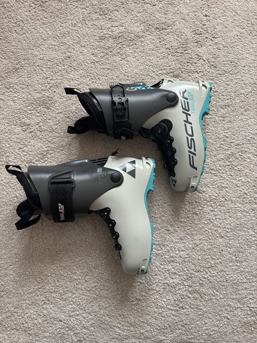 Fischer Damenschuhe: Tourenskischuh Grösse 41-42 – Neu (gemäss Beschreibung) aus Walenstadtberg von kue_6xlr