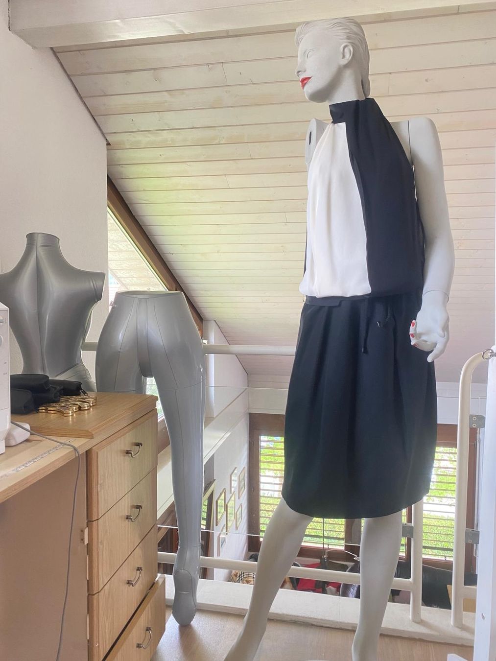 Chemisiers: Seidenbluse von COSTUME NATIONAL – Neuf (Voir description) à Neuhausen par Lechasseur