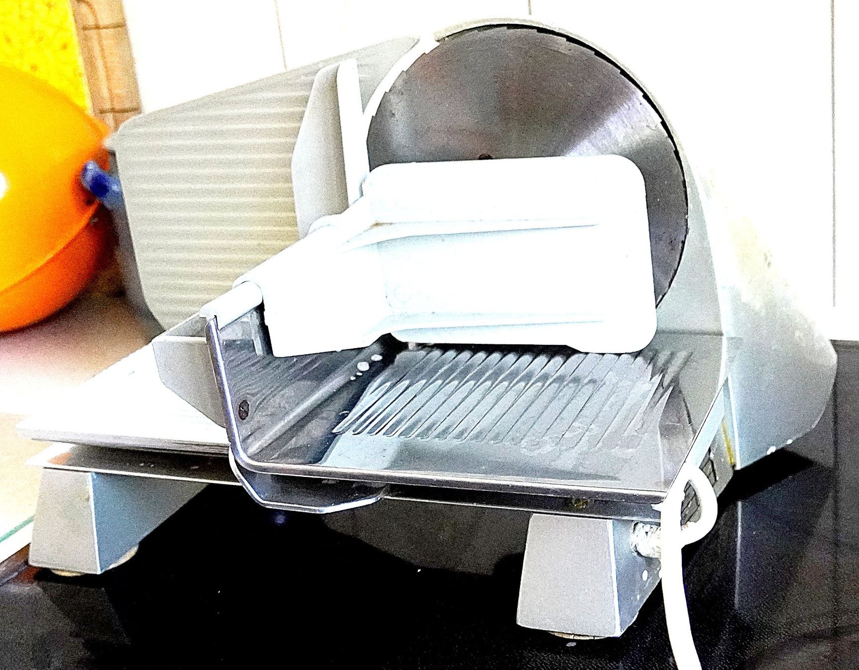 Turmix Elettrodomestici da cucina: Turmix Brotschneide Maschine – Usato da Baar venduto da 2cvbaar 2