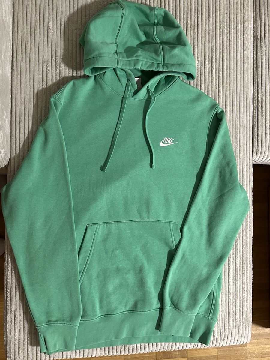Nike Maglioni & Felpe: Pull vert Nike – Nuovo (secondo la descrizione) da Lausanne venduto da ste_6zt5