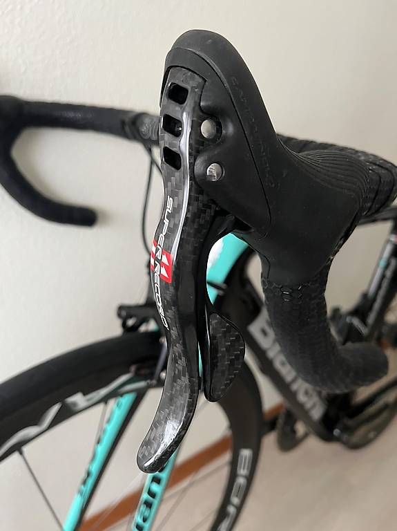 Bianchi Biciclette: Velo Bianchi Aria carbone Campagnolo Super Record Bora One – Usato da Prilly venduto da BistroVelo 2