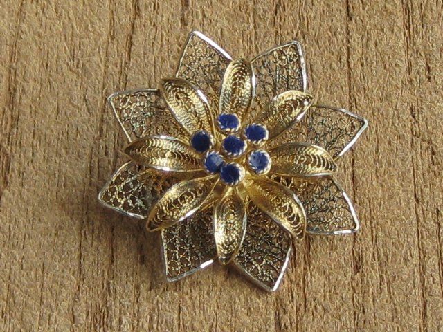 Spille & Fermagli: Antik Brosche Silber 835 vergoldet Emaille Rosette Blüte – Usato da Ermatingen venduto da Decovin 2