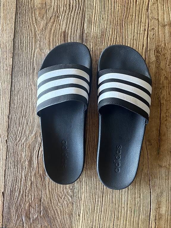 Scarpe da uomo: Badeschuhe Adidas – Usato da Ried b. Kerzers venduto da dom_95hm