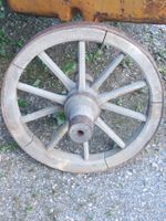 2 Antike Holzräder, 1 Stk.  Durchmesser 60 cm   1 Stk. 55 cm