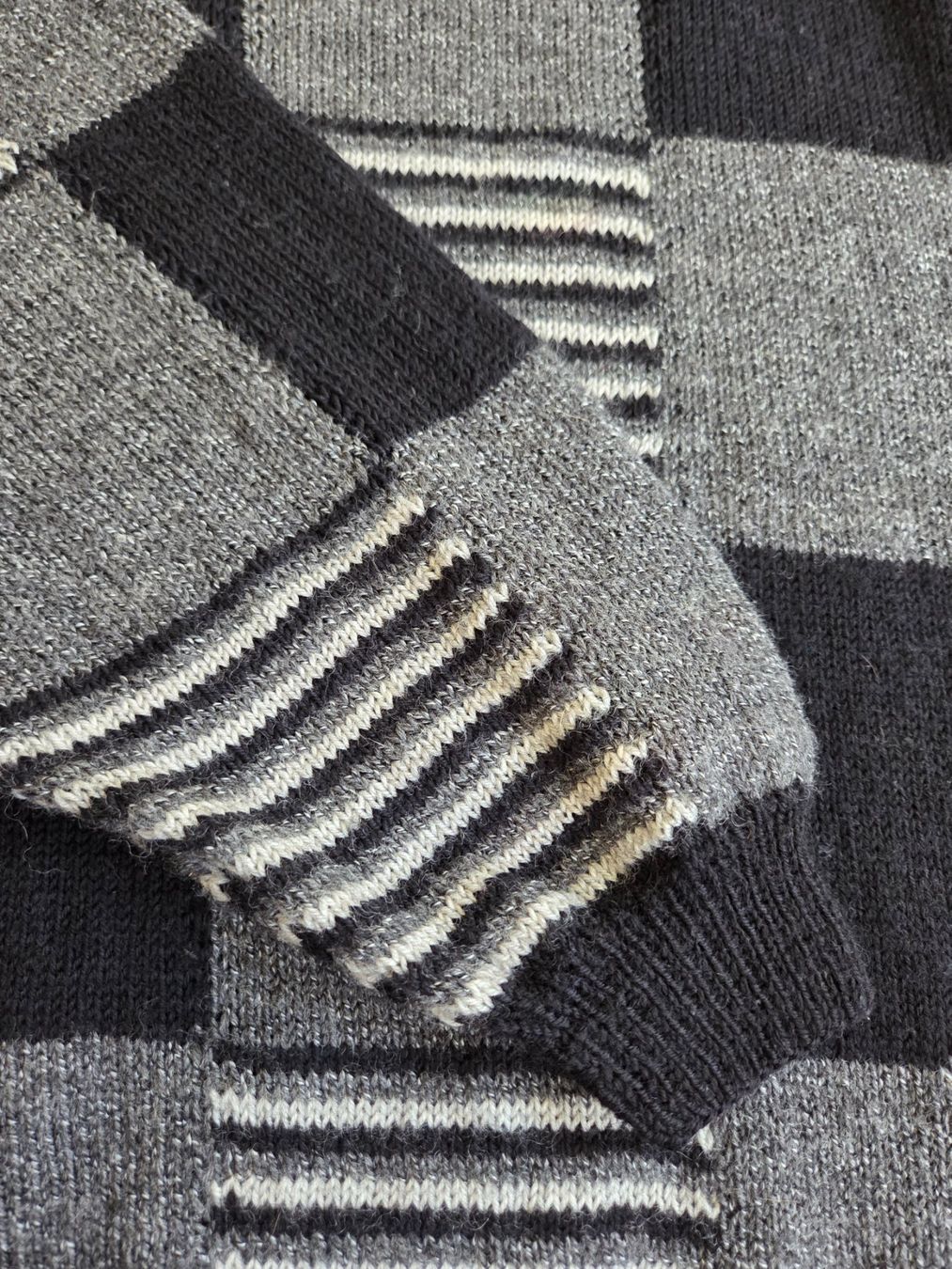 Maglioni & Felpe: Vintage Strickpullover Muster 90er - XL – Usato da Bern venduto da -Aniko- 3