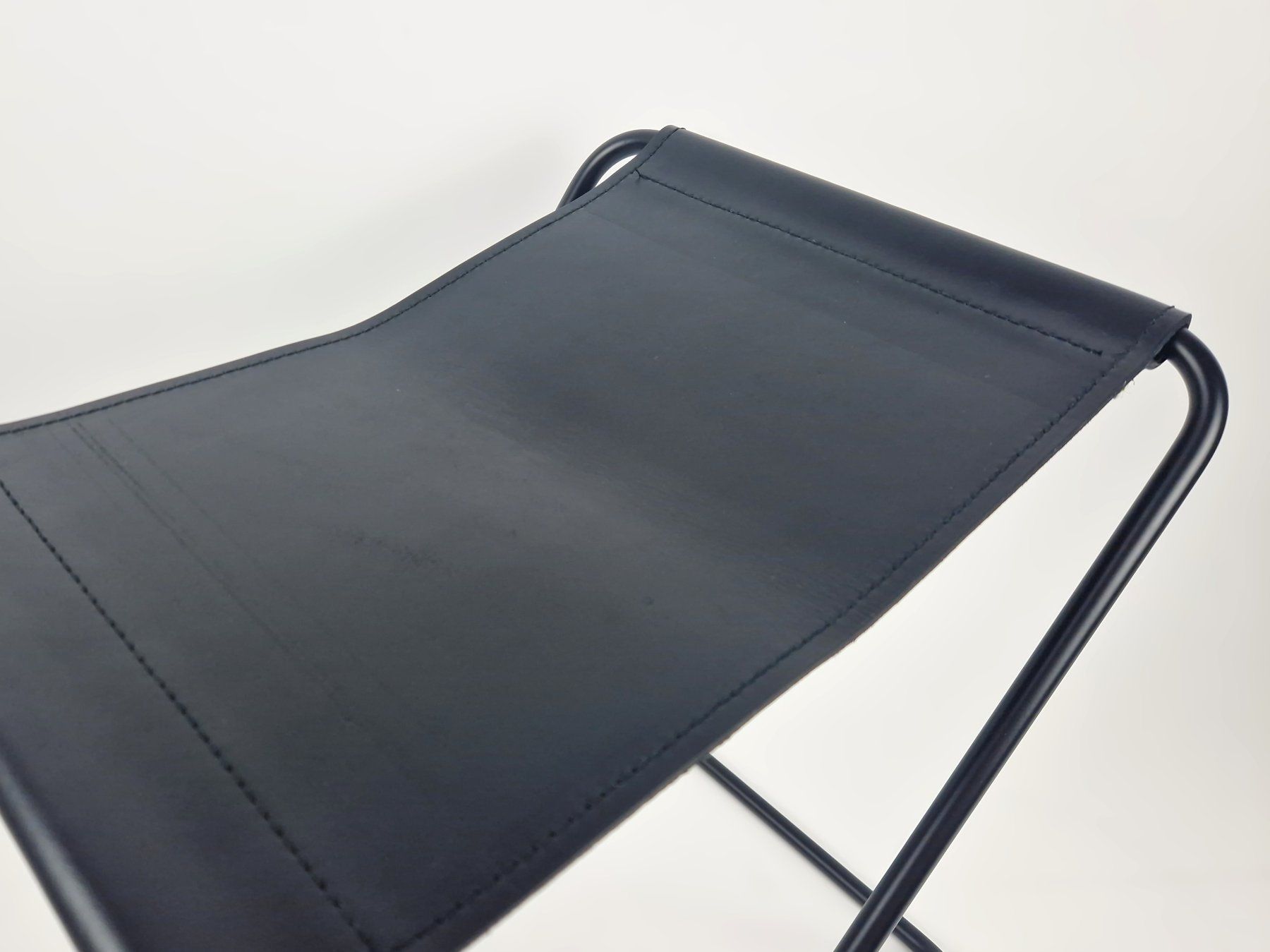 Broste Sgabelli: Nola Hocker Leder | Broste Copenhagen – Usato da Basel venduto da Restwert_Basel 2