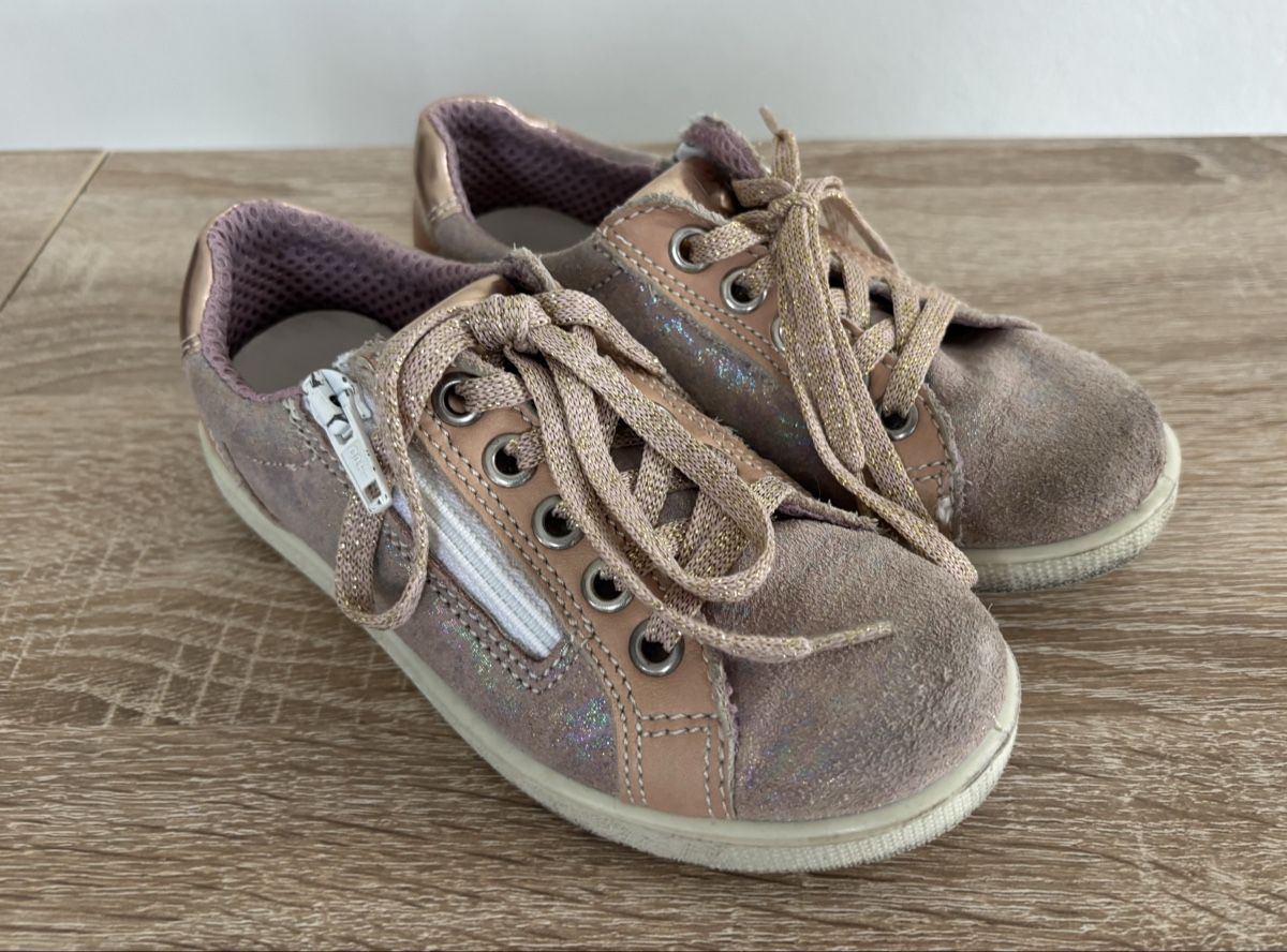 Scarpe per ragazze: Halbschuhe Gr 27 – Usato da Ebikon venduto da Regipe