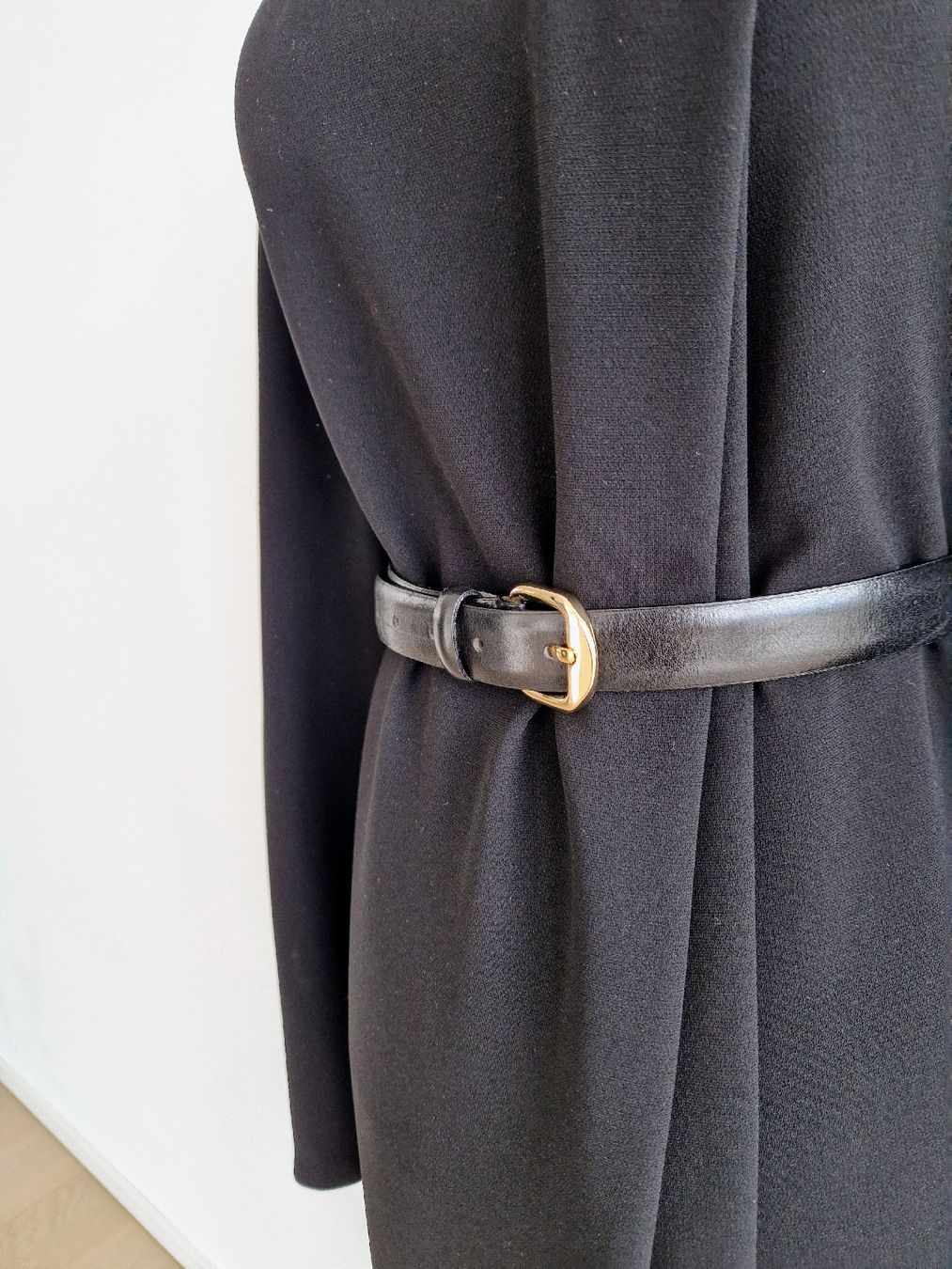 Max Mara Vestiti: MAX MARA Kleid Schwarz Gr.M/L – Nuovo (secondo la descrizione) da Horgen venduto da akkohappyshopping 8