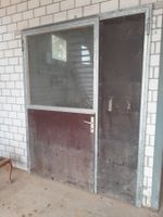 Massive 2-flüglige Tür mit Fenster