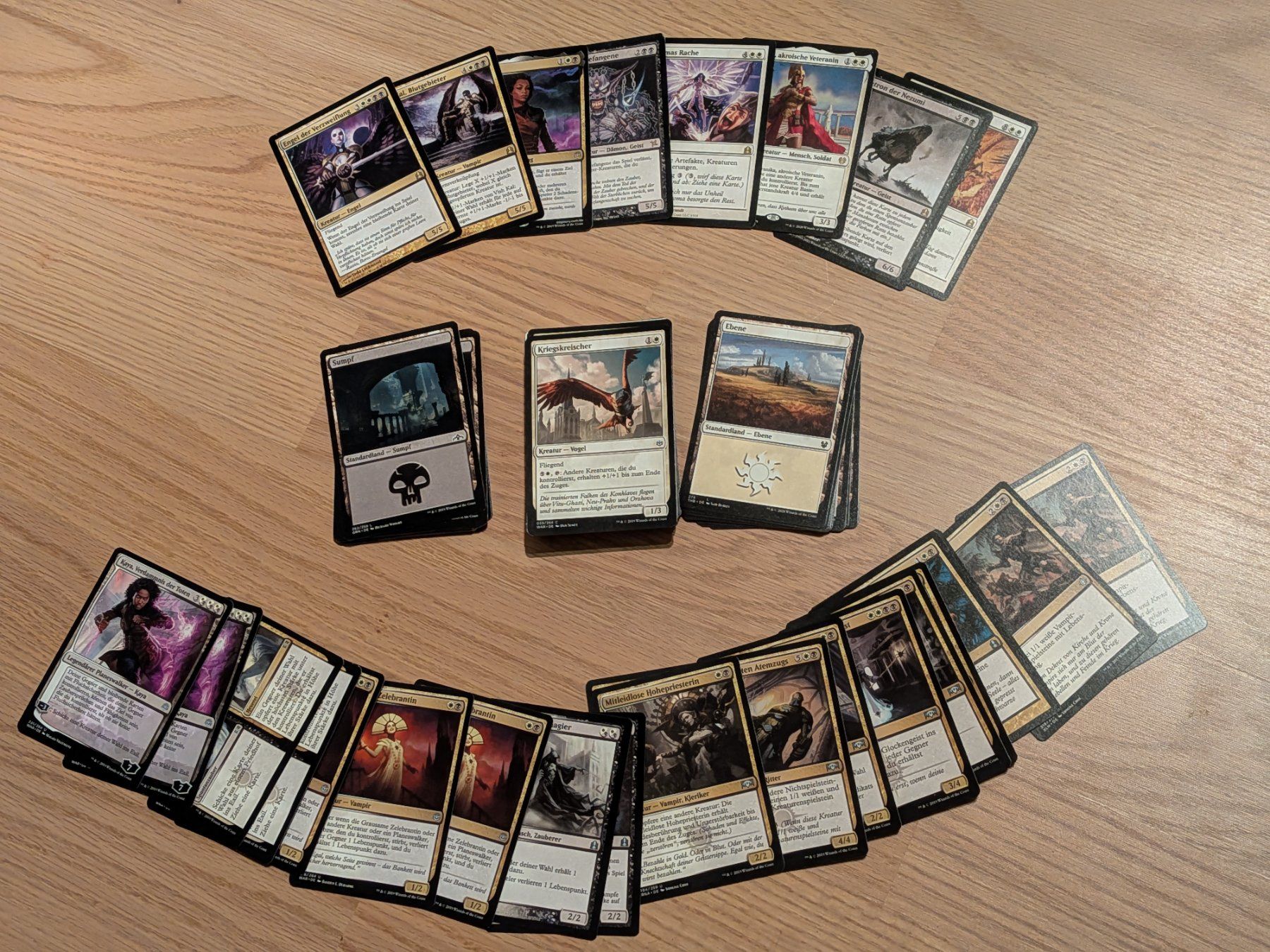 Magic The Gathering Carte collezionabili: Magic the Gathering: Weiss-Schwarz Deck-Set mind. 100 Karten – Usato da Winterthur venduto da lioline40