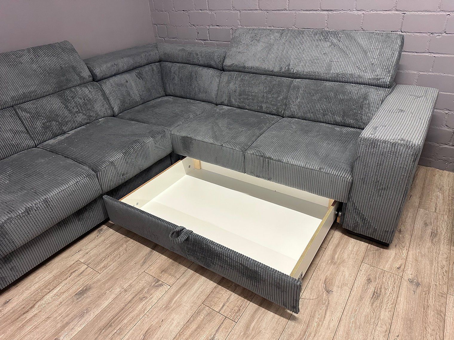 Sofas: ECKSOFA "FEWA" SAMTKORD GRAU BEIDSEITIGE MONTIERBAR – Neu und originalverpackt aus Recherswil von Moebel_Outlet 3