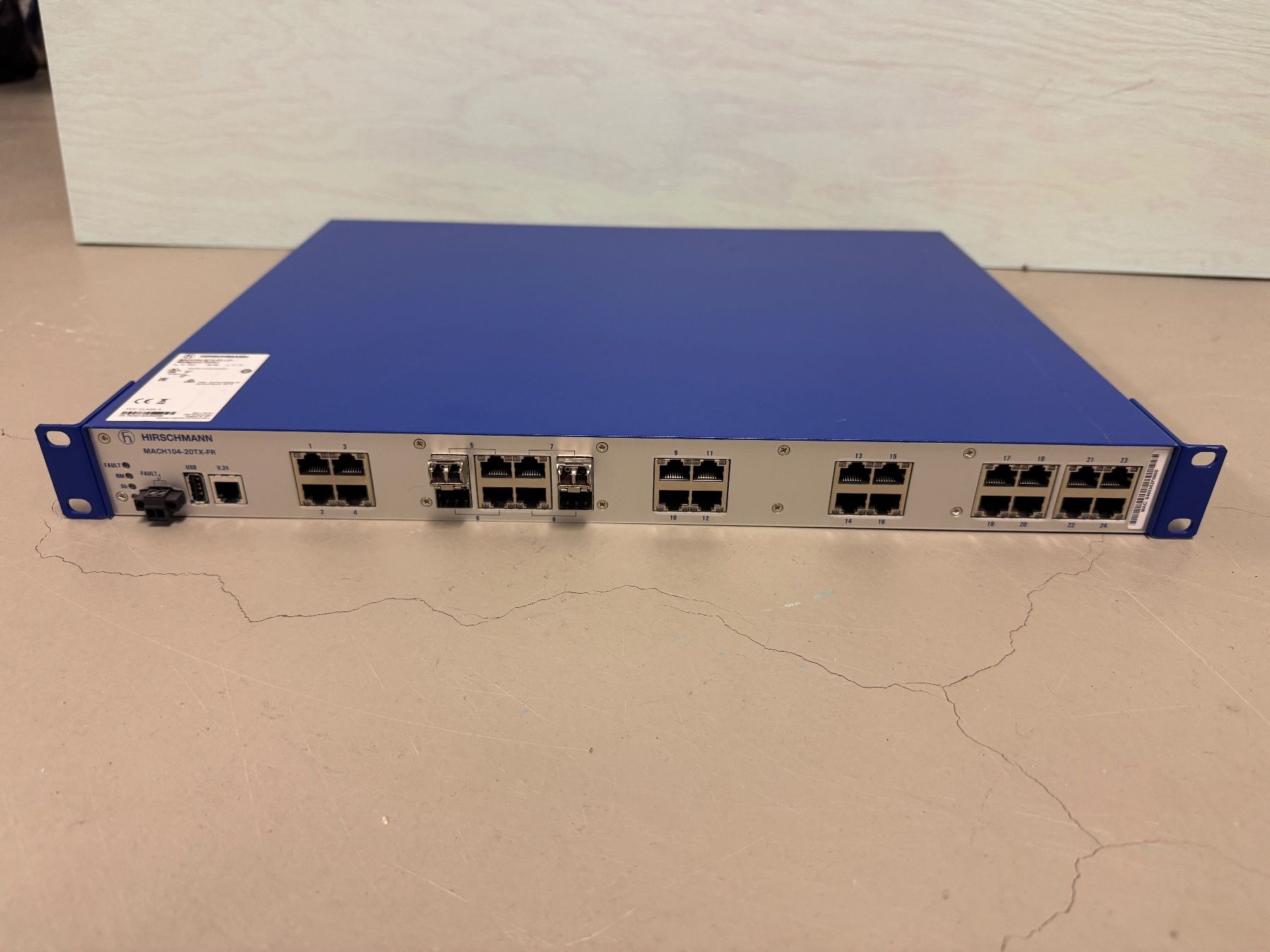 Modem & Router: Hirschmann MACH104-20TX-FR Switch - Top Zustand! – Usato da Dörflingen venduto da Struxure