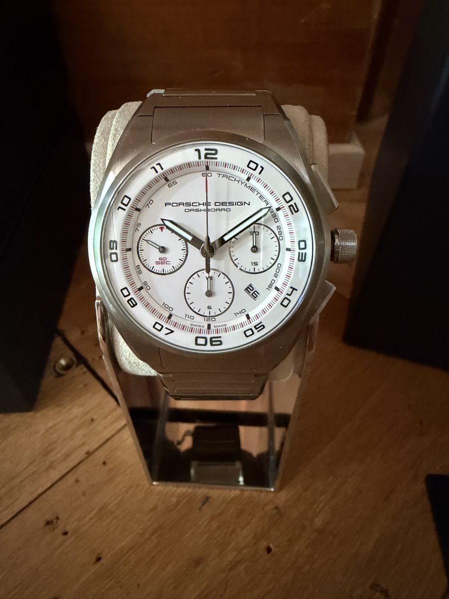 Porsche Orologi: Porsche Design Dashboard Armbanduhr NEU – Nuovo e nell'imballaggio originale da Schaffhausen venduto da oscarstahelag 1