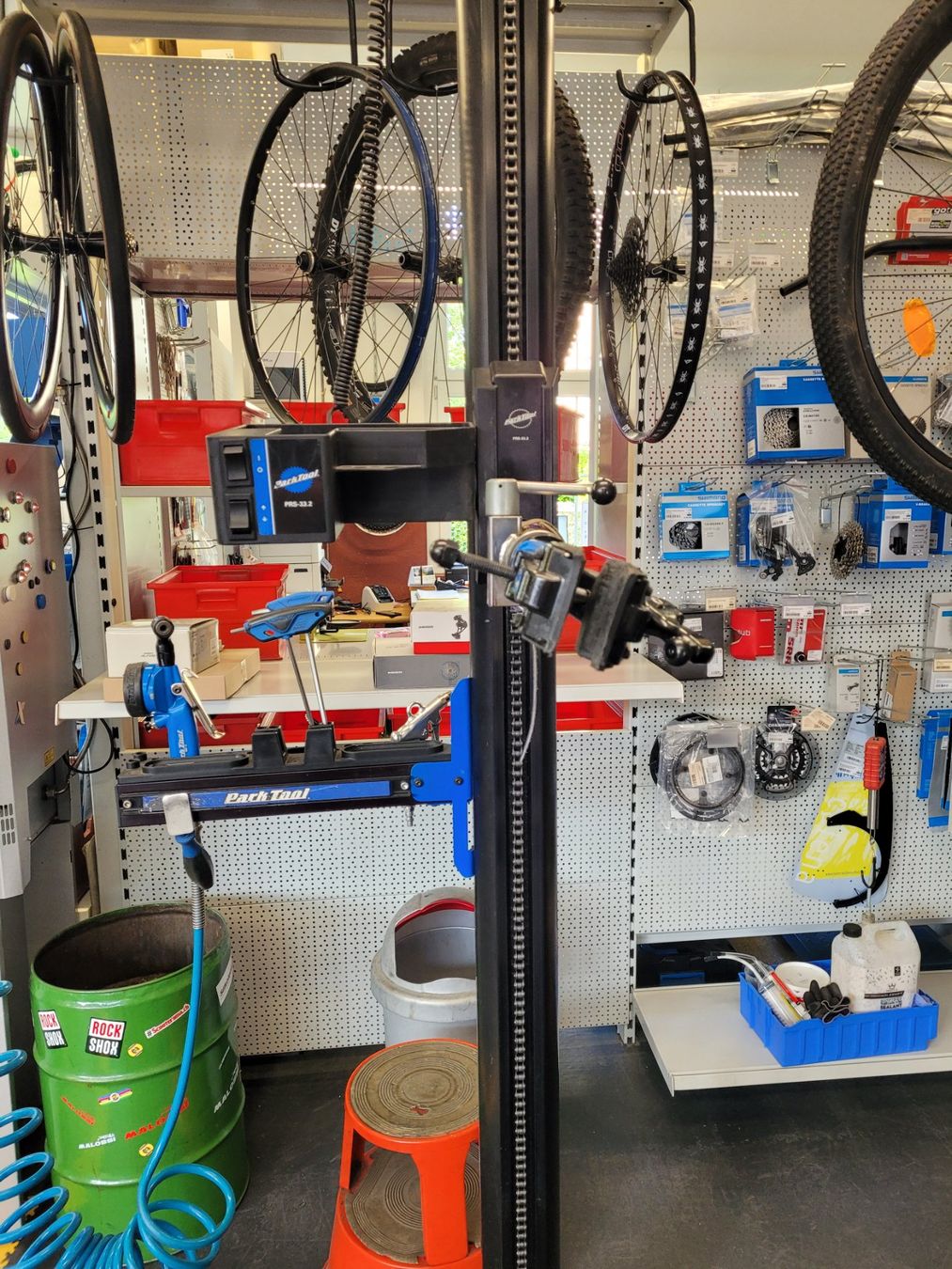 Park Tool Rateliers à velo: Einarm-Montageständer ParkTool PRS-33.2 – D'occasion à Giswil par mai_k7x7