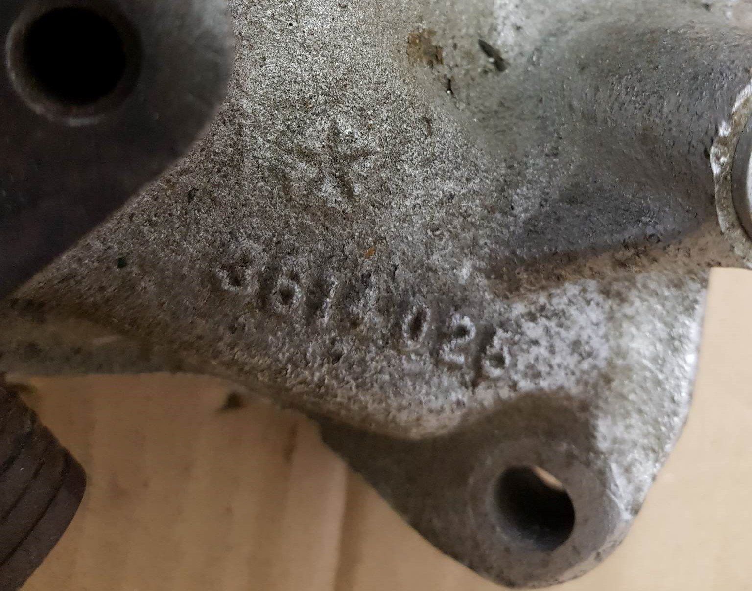 Mopar Tutti pezzi di ricambio auto: Original Mopar Intake Manifold – Usato da Niedergösgen venduto da usc_tt5r 2