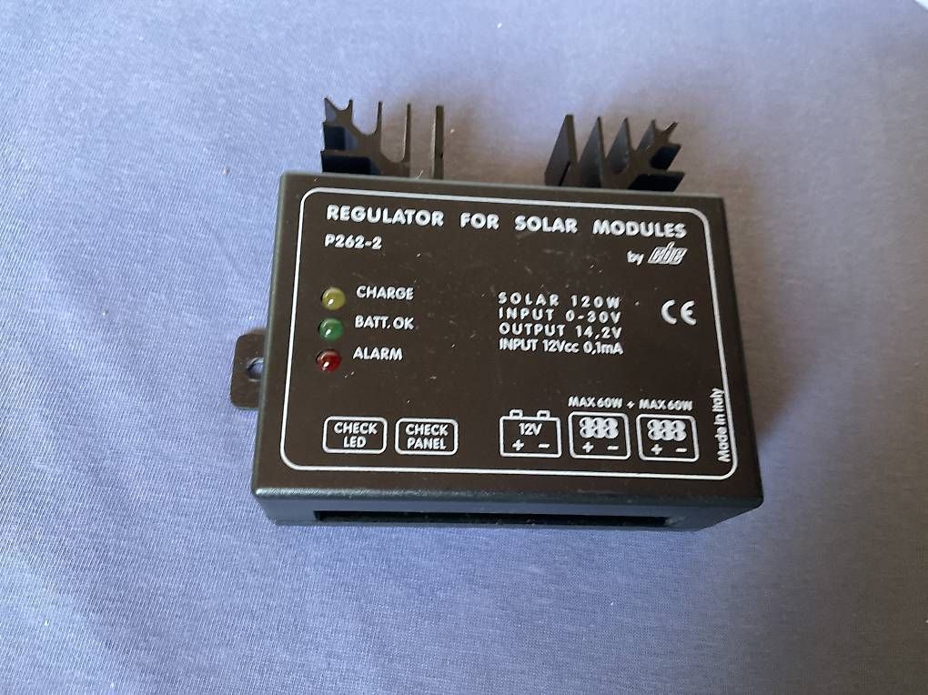 Panneaux solaires: Regulator for Solar Modules Philipp262-2 – D'occasion à Luzern par Holenstein