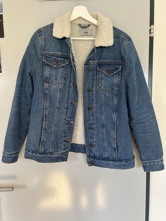 Warme Jeansjacke mit Teddyfutter, ideal für den Winter!