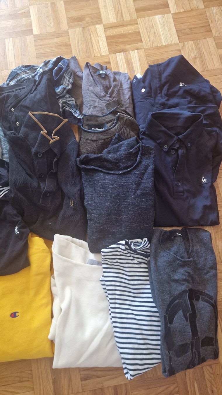 Fred Perry Lotti & Set di vestiti: MEGA lot de vêtements XS – Usato da Tolochenaz venduto da Romadom 1