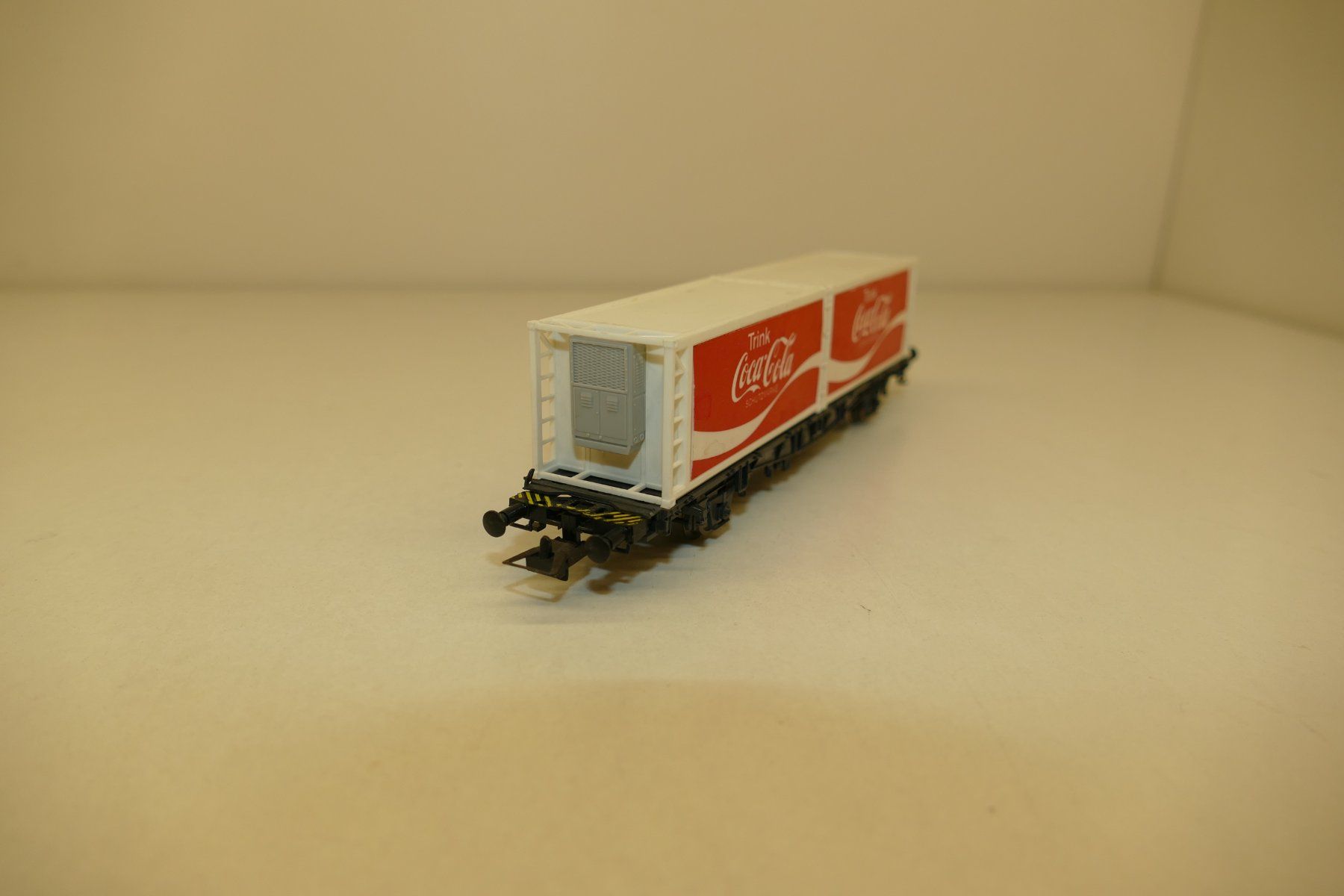 Modellini di ferrovie: Röwa H0: RIV Containerwagen Coca Cola – Usato da Niederhasli venduto da rail-duerst 1