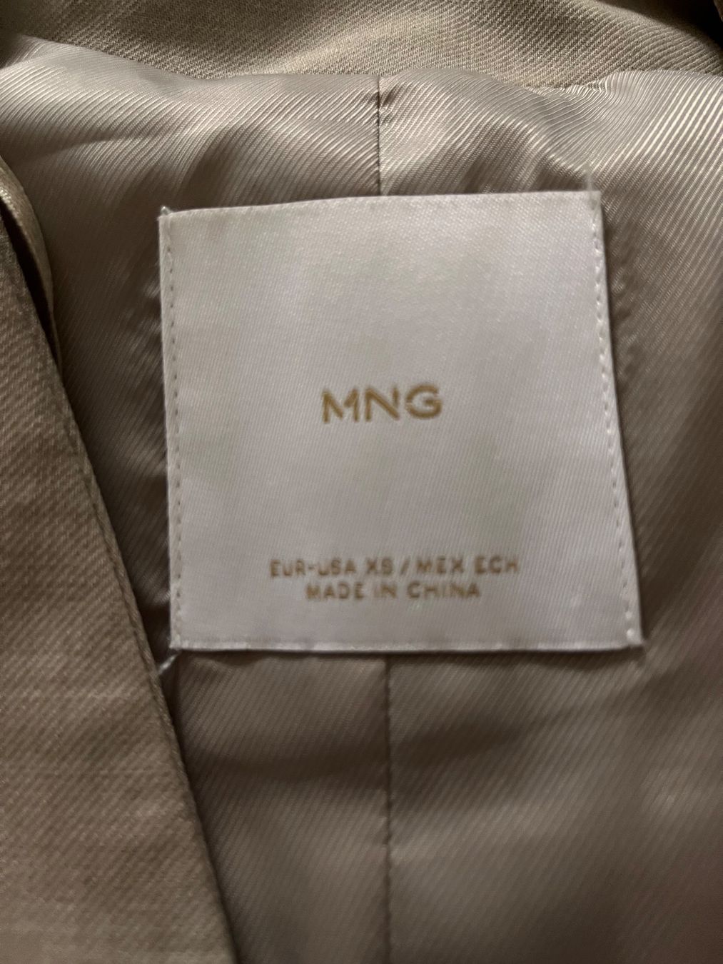 Mango Tops: MANGO Top  - neuwertig - – D'occasion à Jona par vanessasupermarket20 6