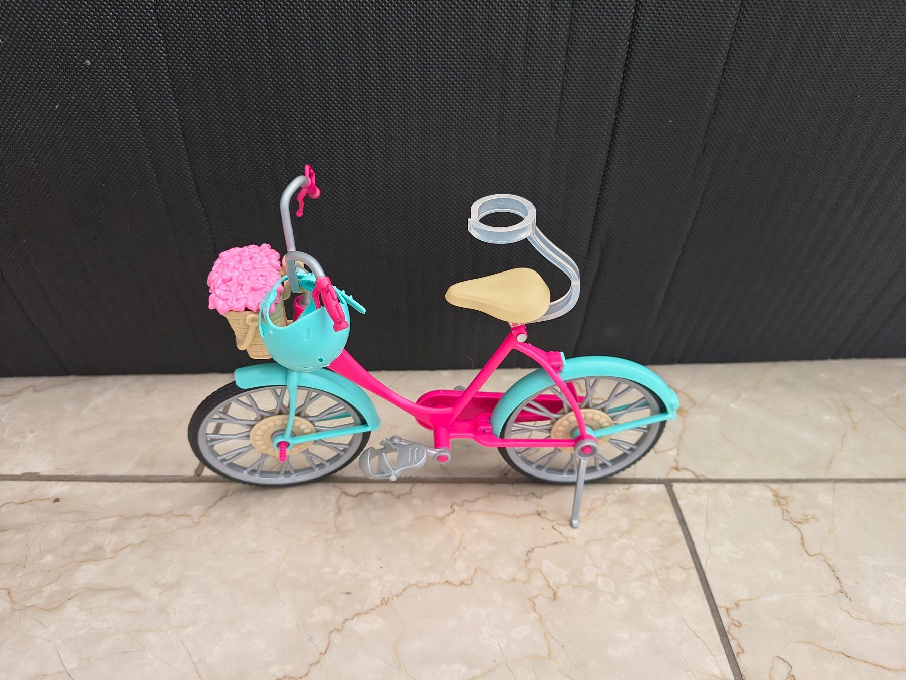 Giocattoli: Barbie Velo – Usato da Untersiggenthal venduto da Simsala7