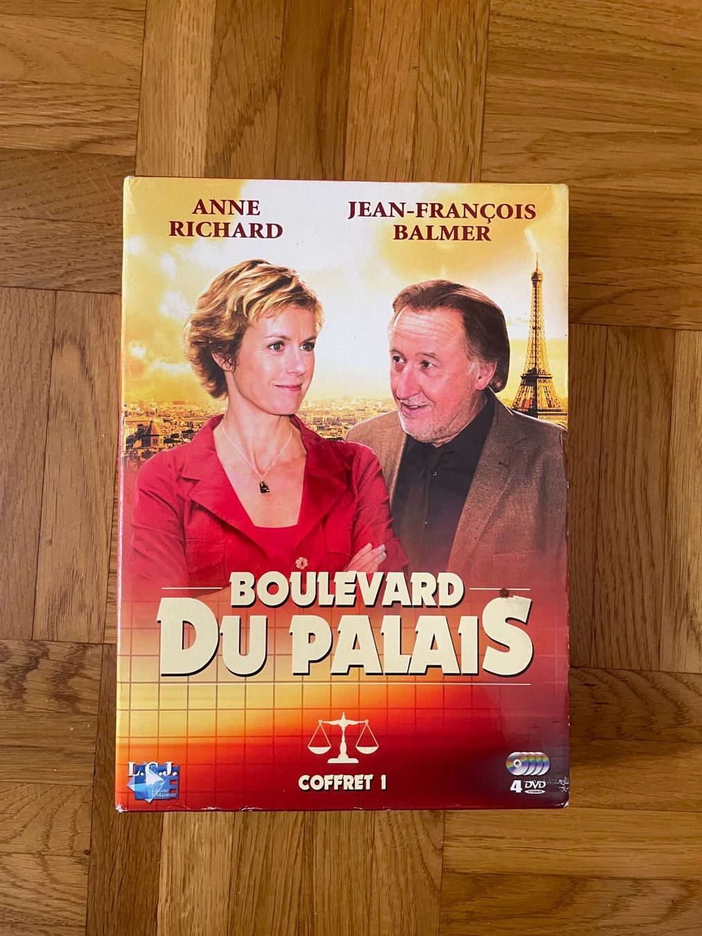 Tutti i DVDs: DVD Boulevard du palais Saison 1 – Usato da Le Landeron venduto da patrick_train
