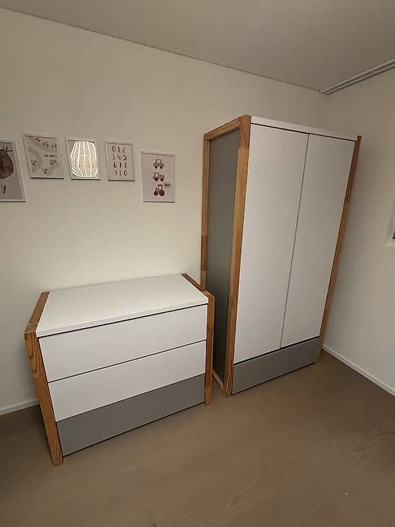 Schränke: Schrank + Kommode / Wickeltisch – Gebraucht aus Liebefeld von ste_jkr2
