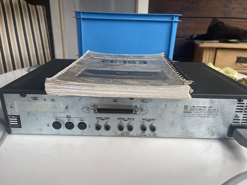 Strumenti musicali: E-MU EMU ESI-32 Digital Sampler – Usato da Alpnach Dorf venduto da GuntaKinte 4