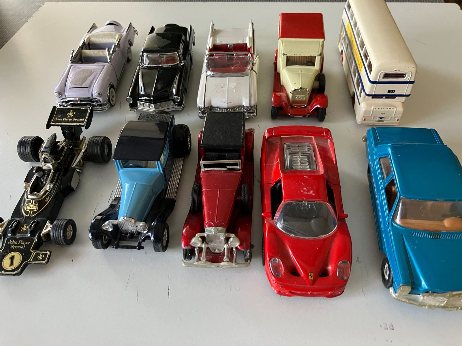 Modellini d'auto: Modellautos verschiedne Masstäbe – Usato da Aadorf venduto da heiluz15