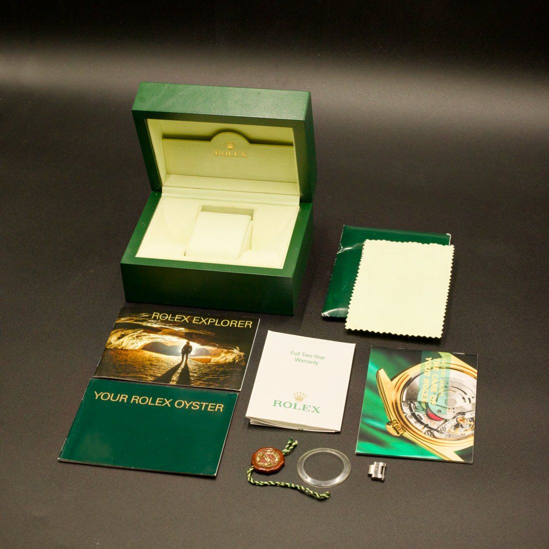 Rolex Orologi: Rolex Explorer II - 16570 - Black Dial - Full set 2007 – Usato da Lausanne venduto da Tawatch 6