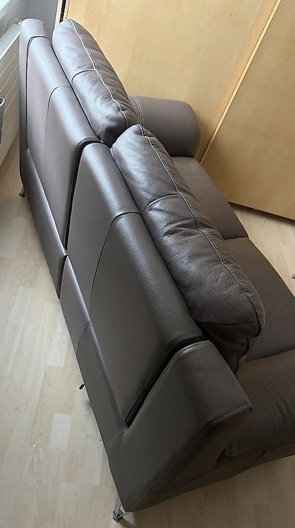 Divani: Sofa Braun Leder – Usato da Neuhausen am Rheinfall venduto da ucar_ 4