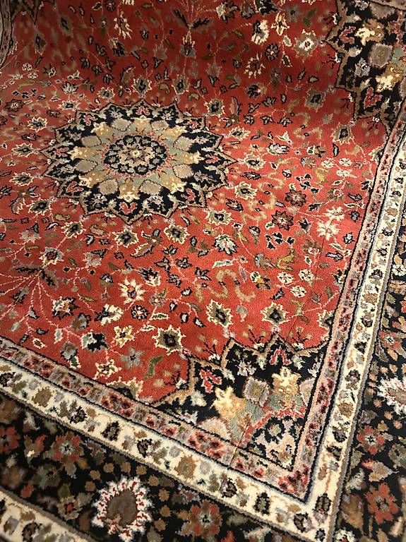 Tappeti: Tapis carré traditionnel – Usato da Préverenges venduto da lud_dk87 1