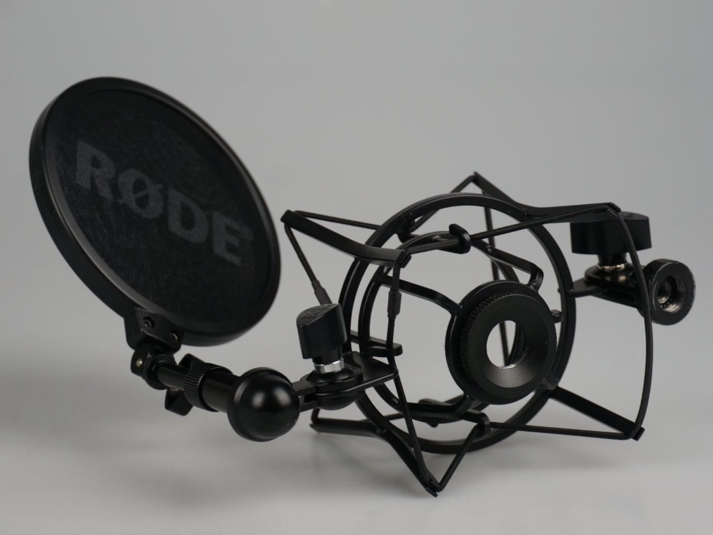 Røde Microfoni: Rode NT1-A (Mikrofon Sets mit Popschutz) – Nuovo (secondo la descrizione) da Rüti ZH venduto da Restwert_Rueti_ZH 2